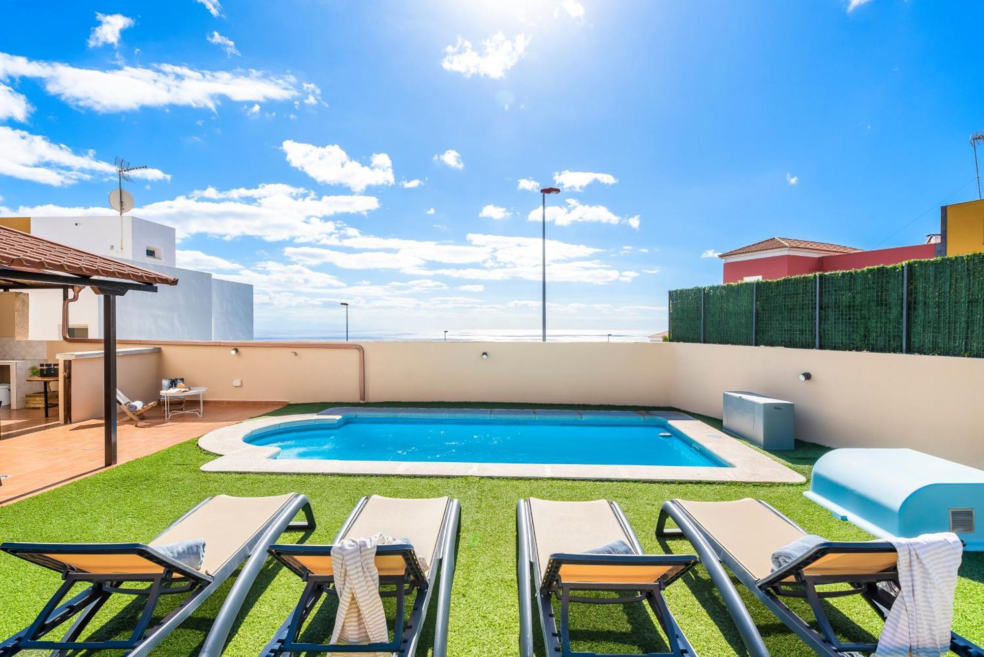 Villa Trueno Refugio De Lujo Con Piscina Climatizada Y Vistas 坎德拉里亚 外观 照片