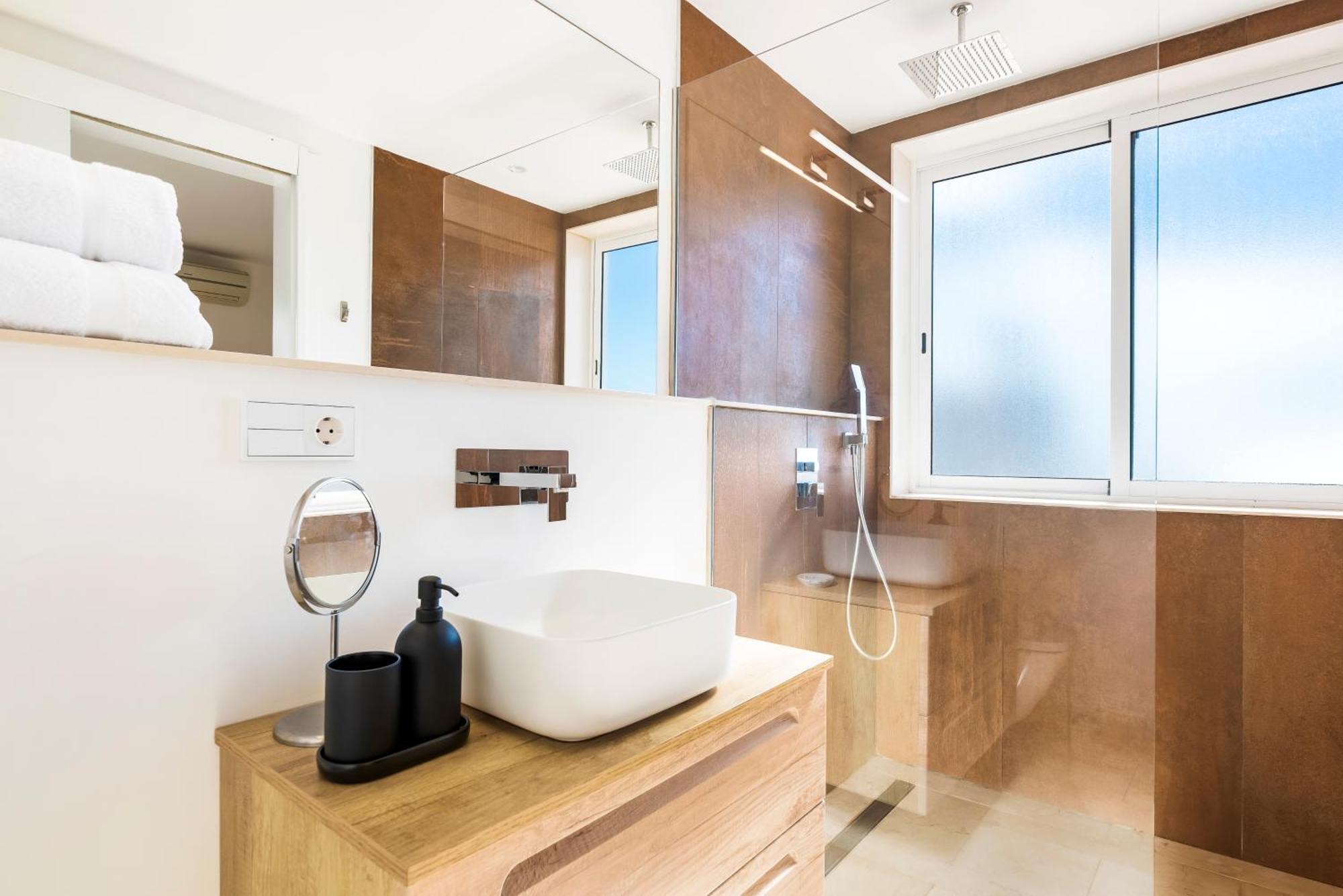 Villa Trueno Refugio De Lujo Con Piscina Climatizada Y Vistas 坎德拉里亚 外观 照片